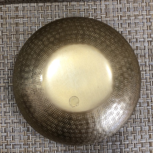 Gold Tone Hammered Round Bowl With Jagged Edge Design - Picture 13 of 16